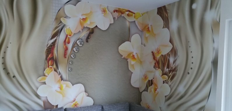 Fototapete in der Wohnstube mit Orchideen in Cremefarben in Kreisform